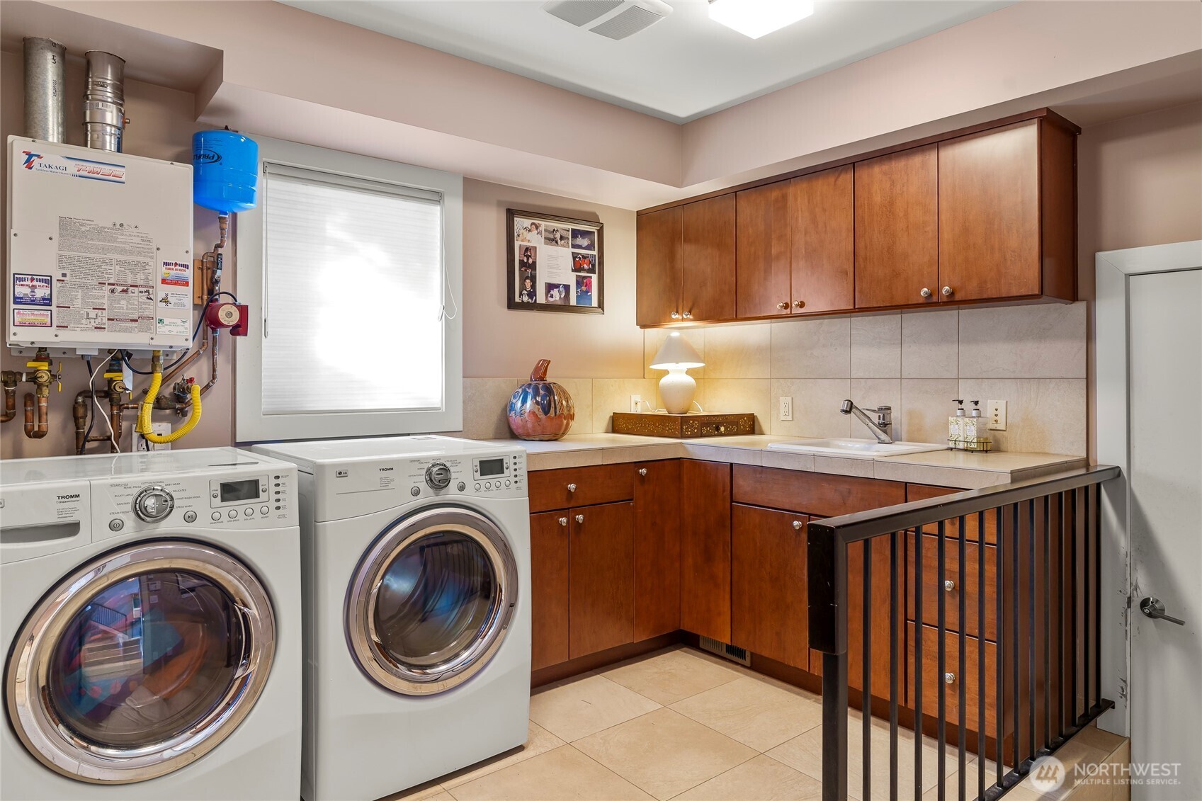 1640 Magnolia Boulevard W