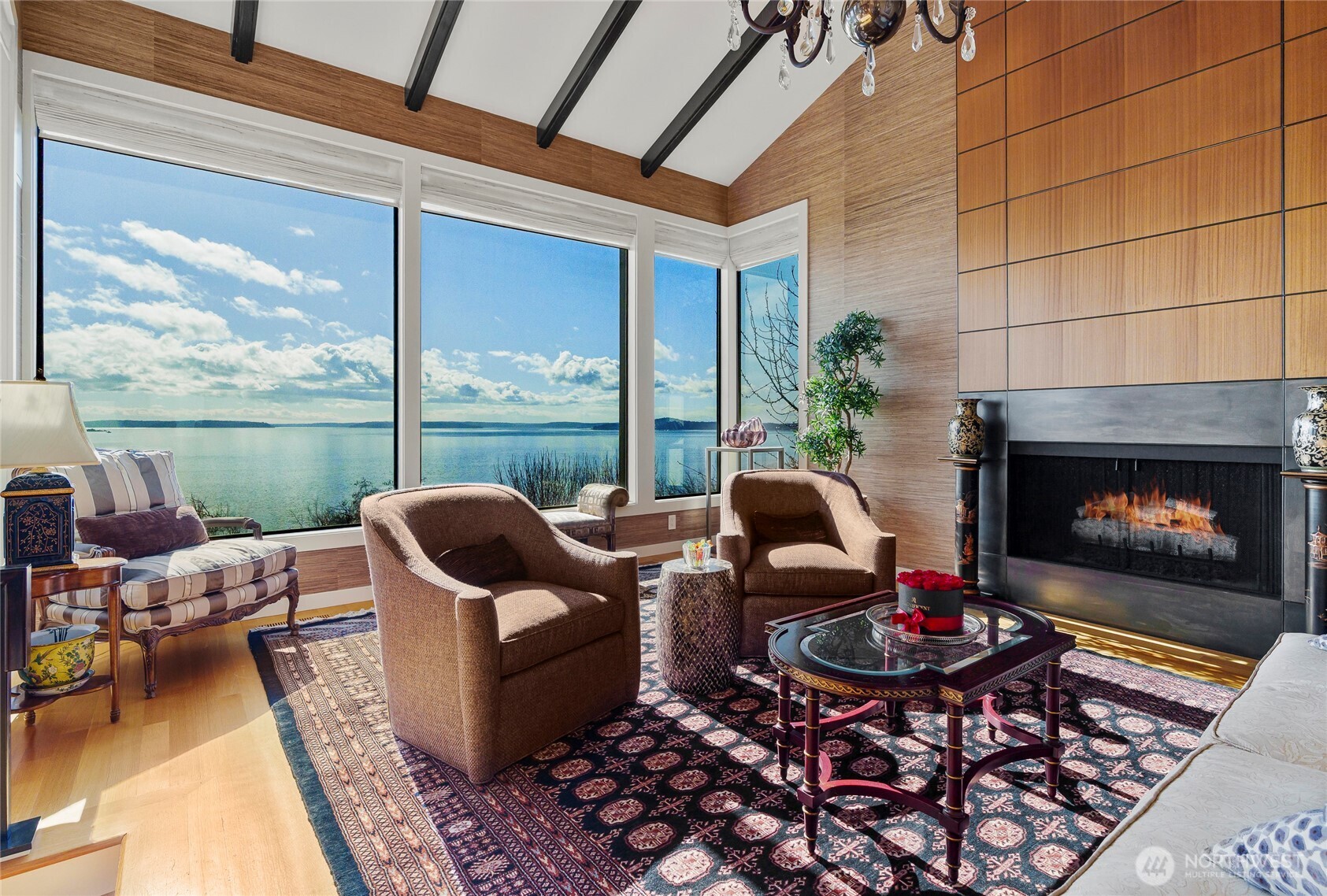 1640 Magnolia Boulevard W