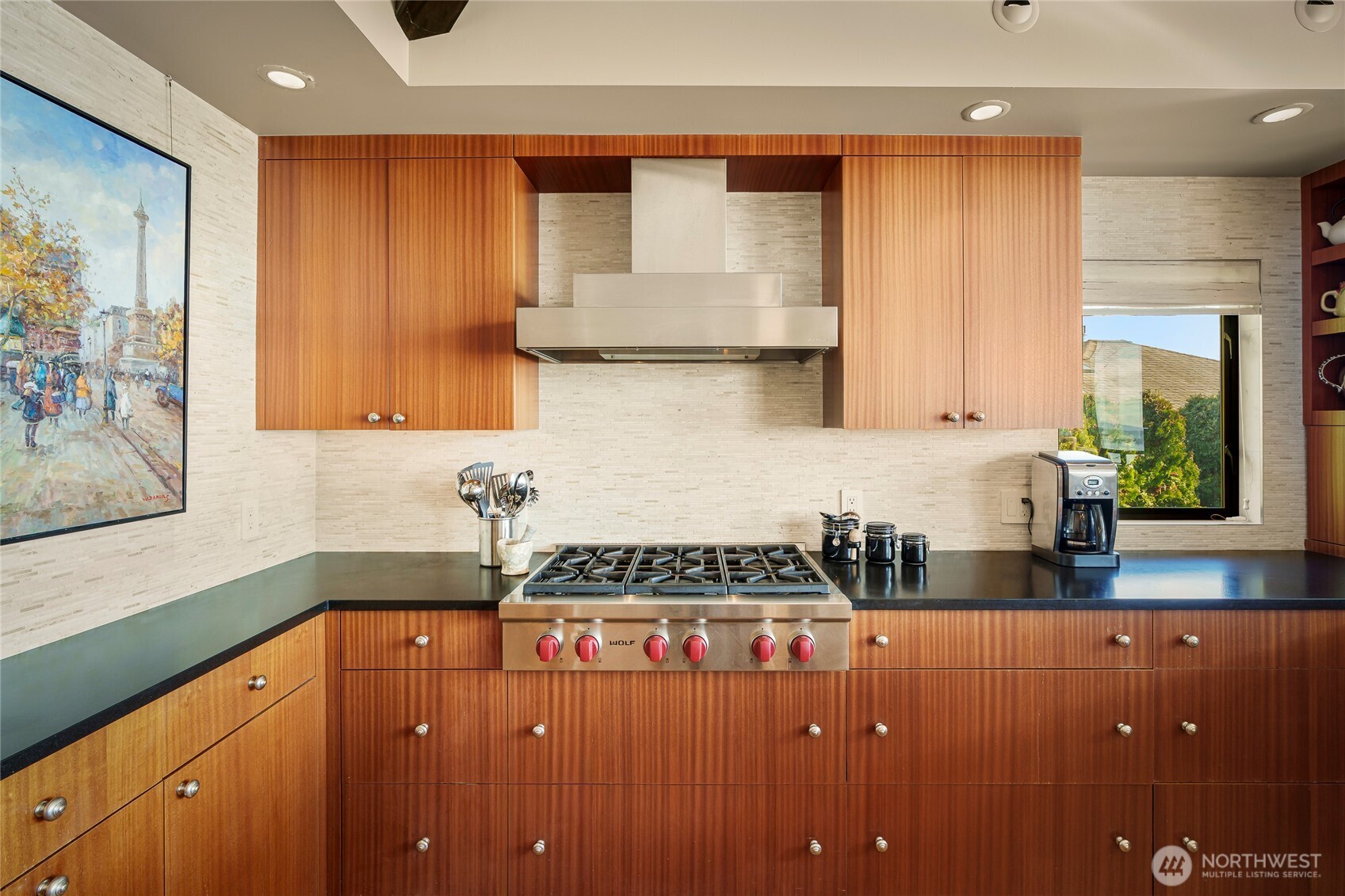 1640 Magnolia Boulevard W