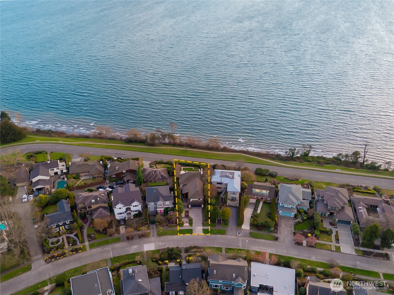 1640 Magnolia Boulevard W