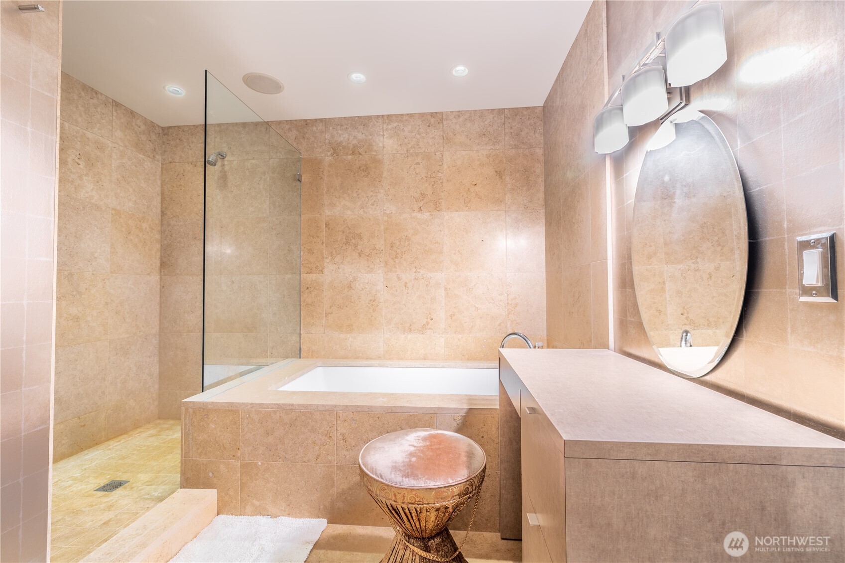 1640 Magnolia Boulevard W