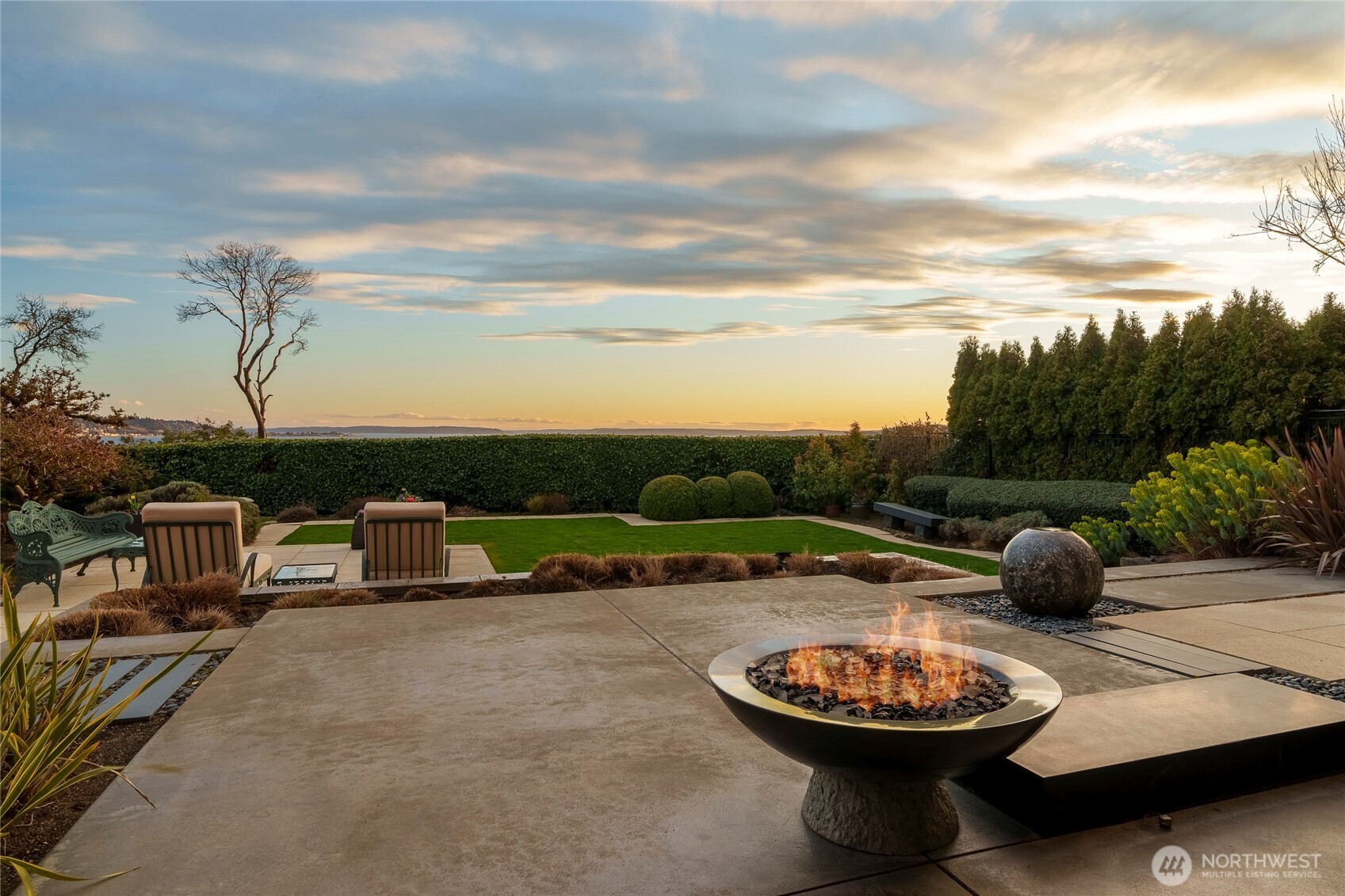 1640 Magnolia Boulevard W