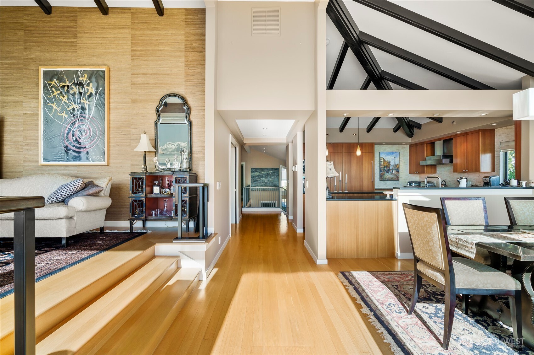 1640 Magnolia Boulevard W