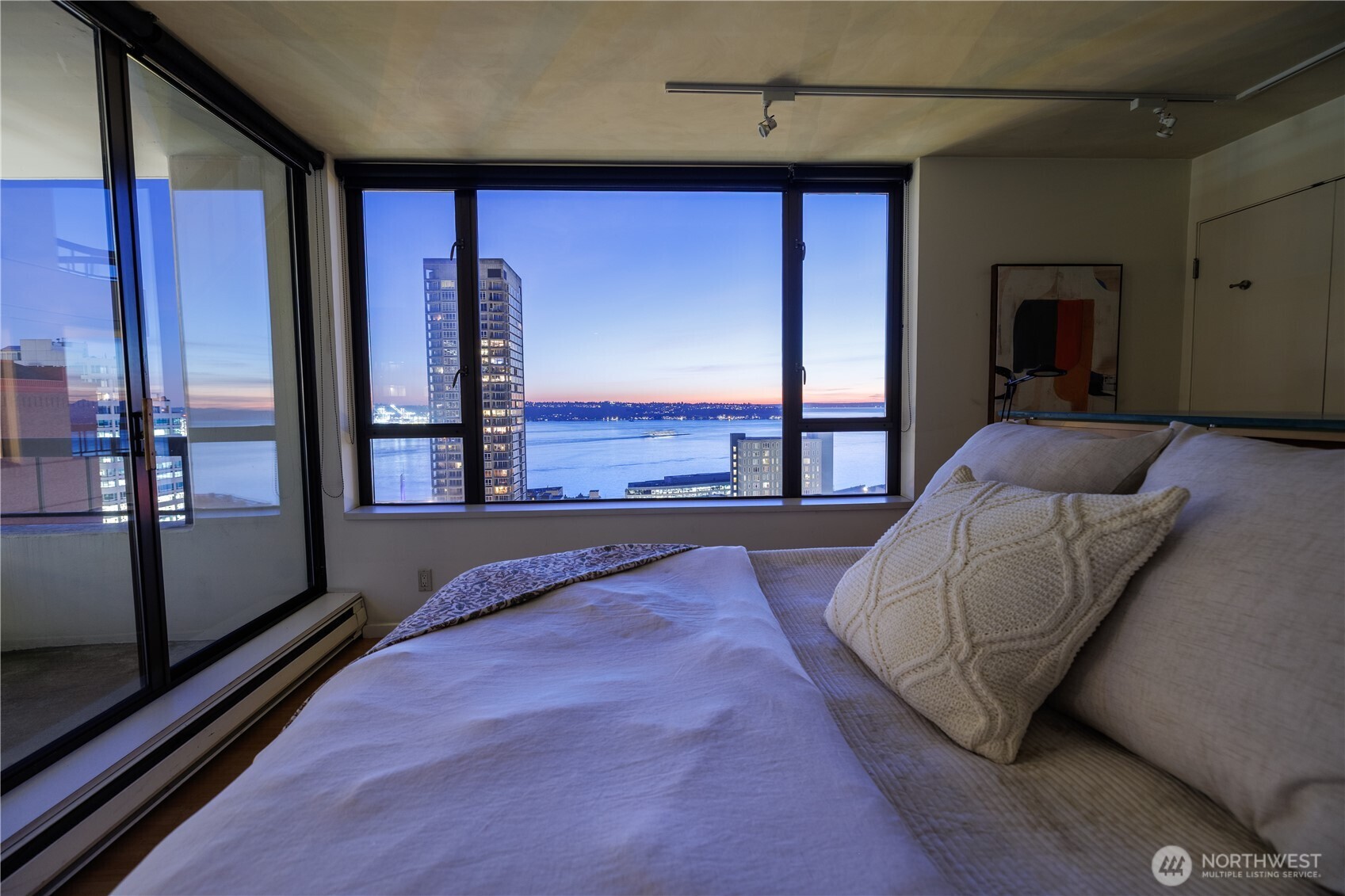 2201 3rd Avenue Unit: 2003