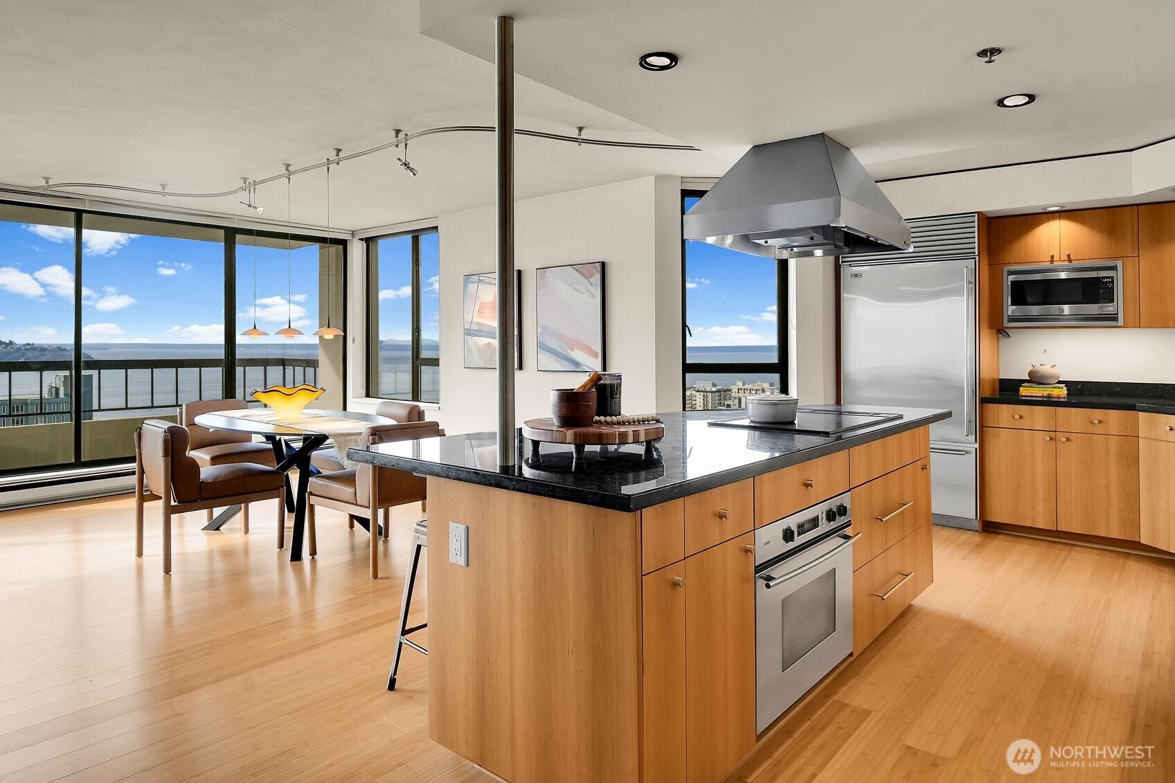 2201 3rd Avenue Unit: 2003