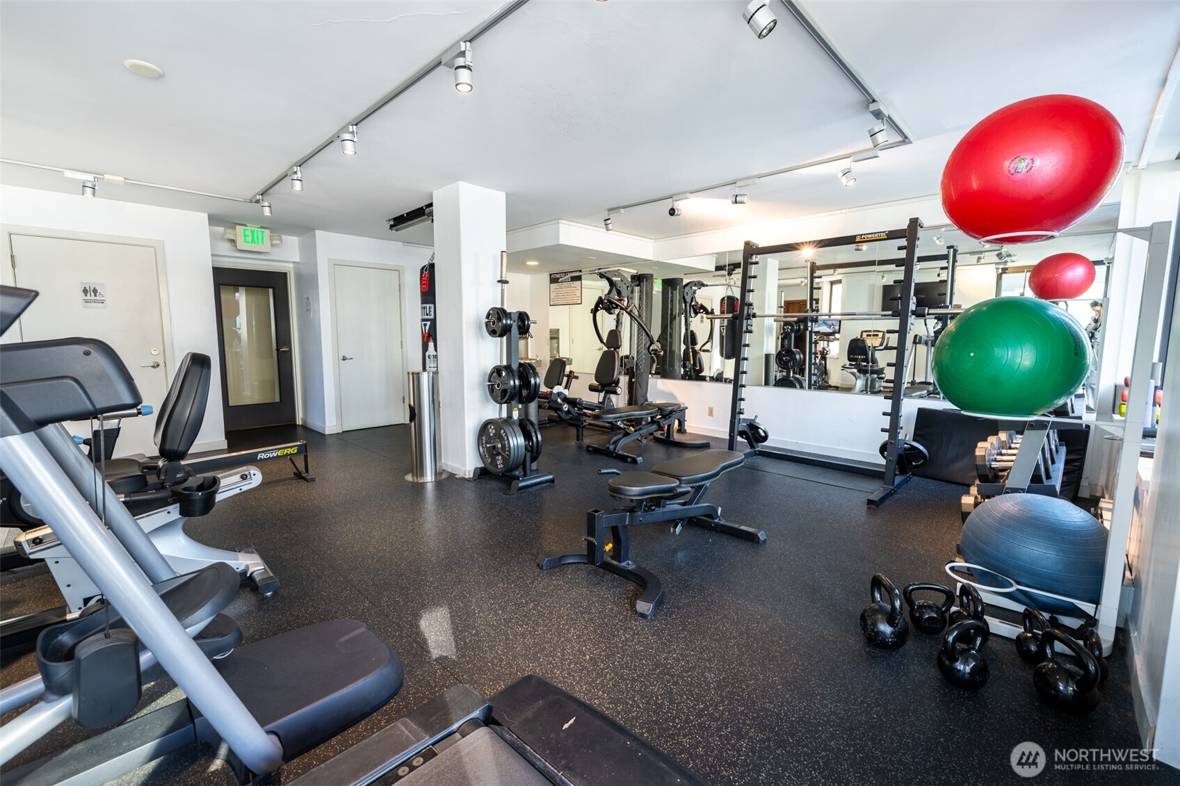 2201 3rd Avenue Unit: 2003