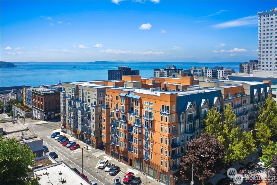 2414 1st Avenue Unit: 409