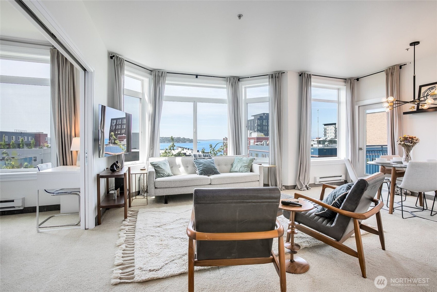 2414 1st Avenue Unit: 409