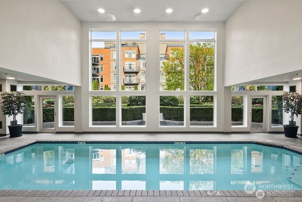 2414 1st Avenue Unit: 409