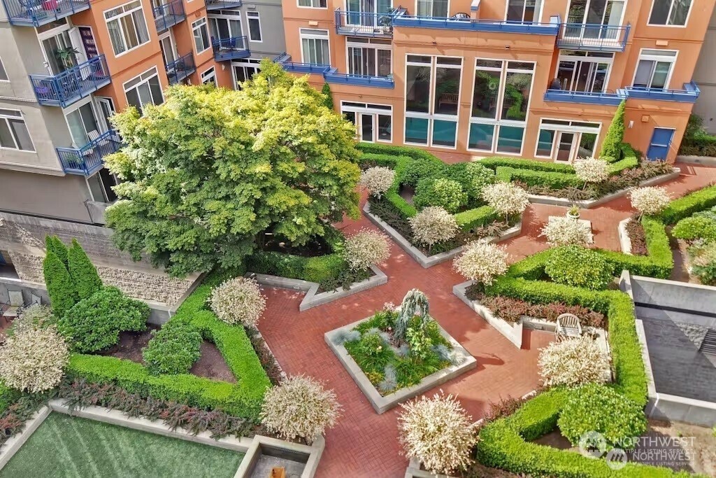 2414 1st Avenue Unit: 409