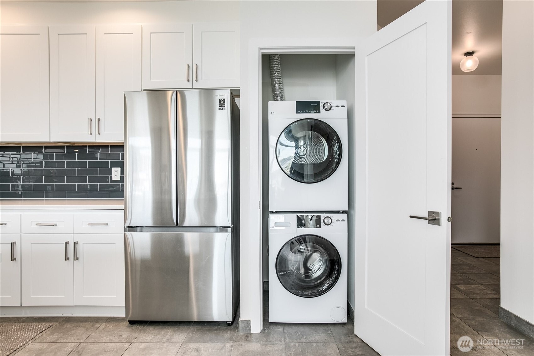 2414 1st Avenue Unit: 409