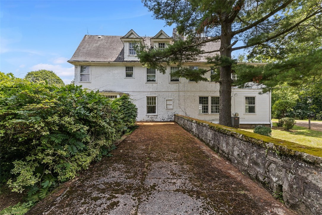 859 Blackburn Road