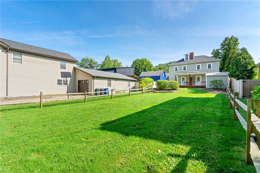 320 Sprott Way