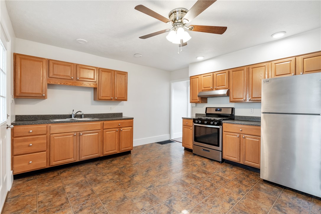 320 Sprott Way
