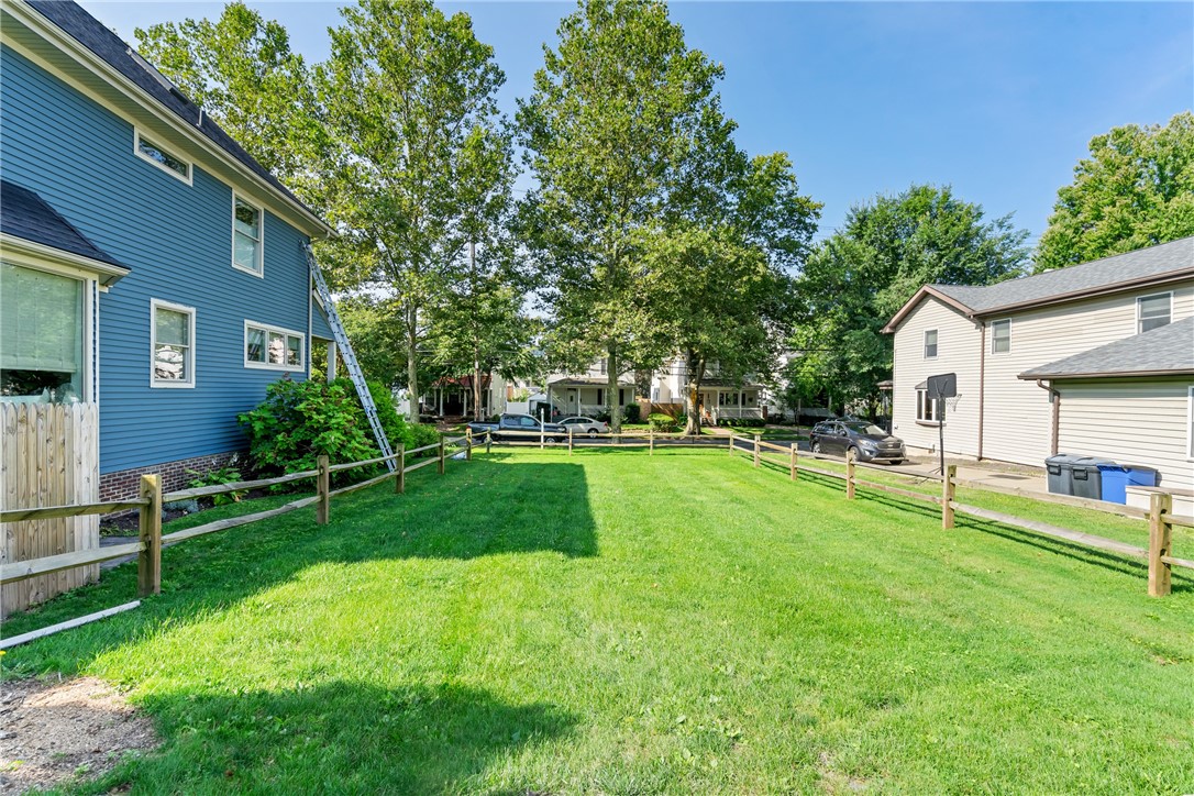 320 Sprott Way