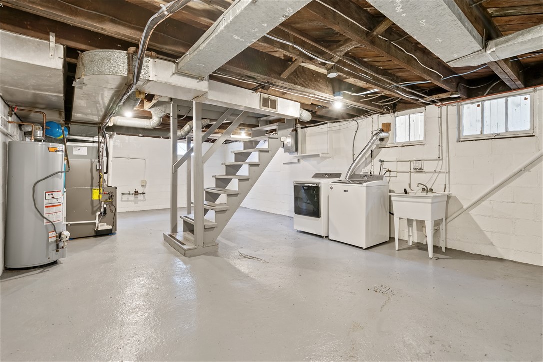 320 Sprott Way