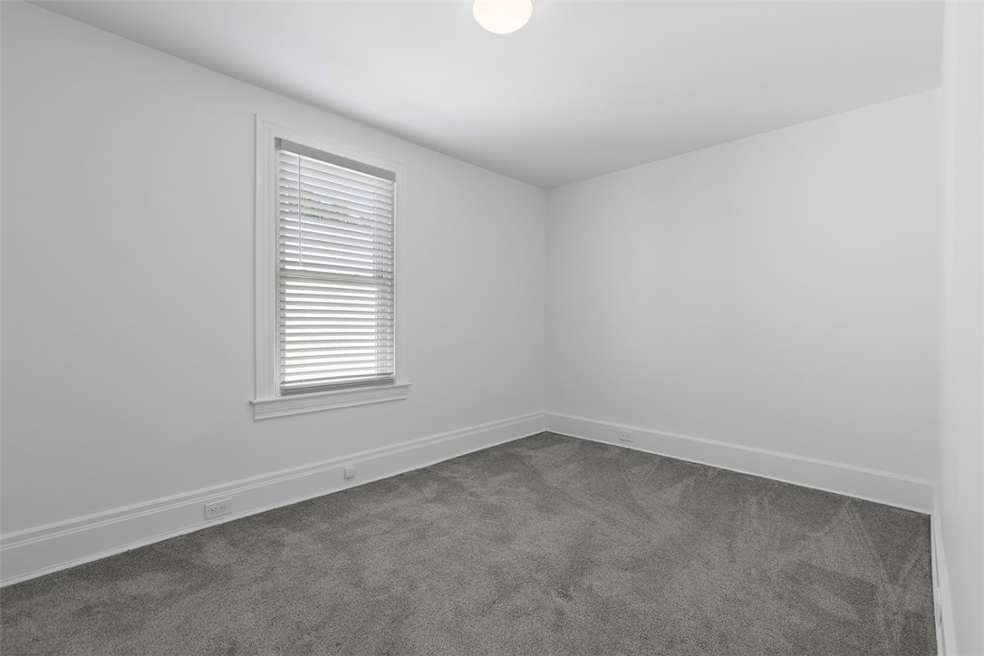 325 Elizabeth Street