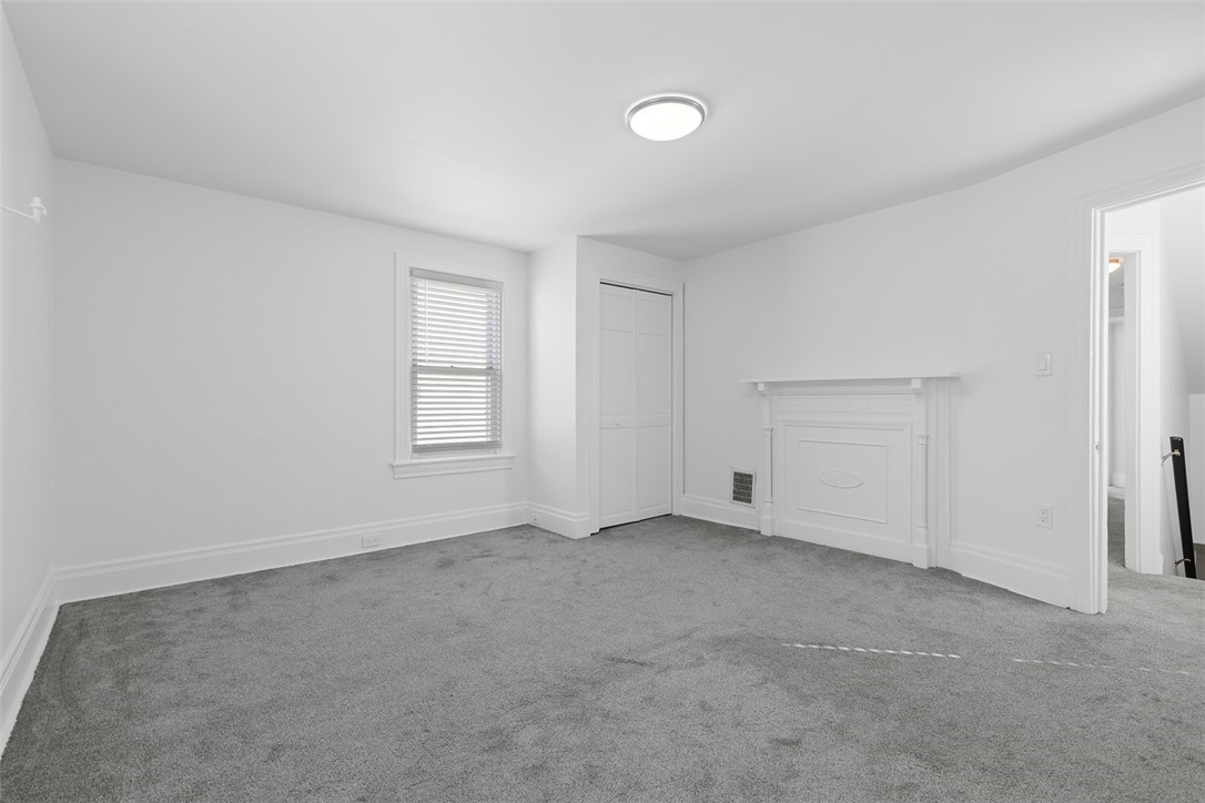 325 Elizabeth Street