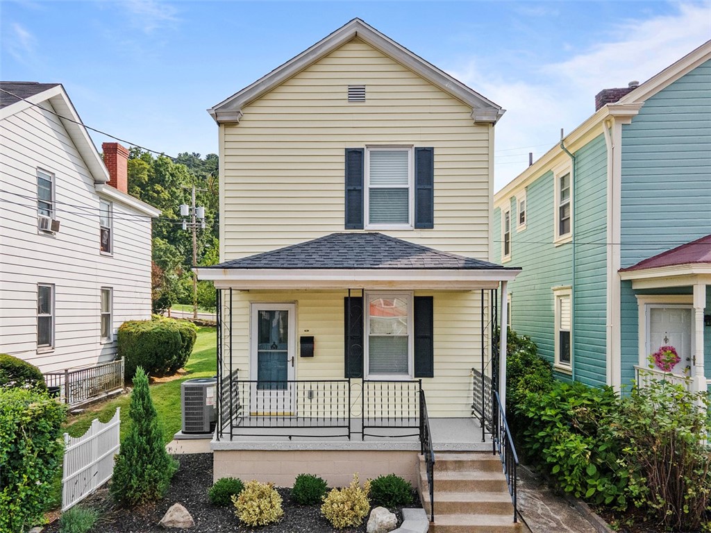 325 Elizabeth Street