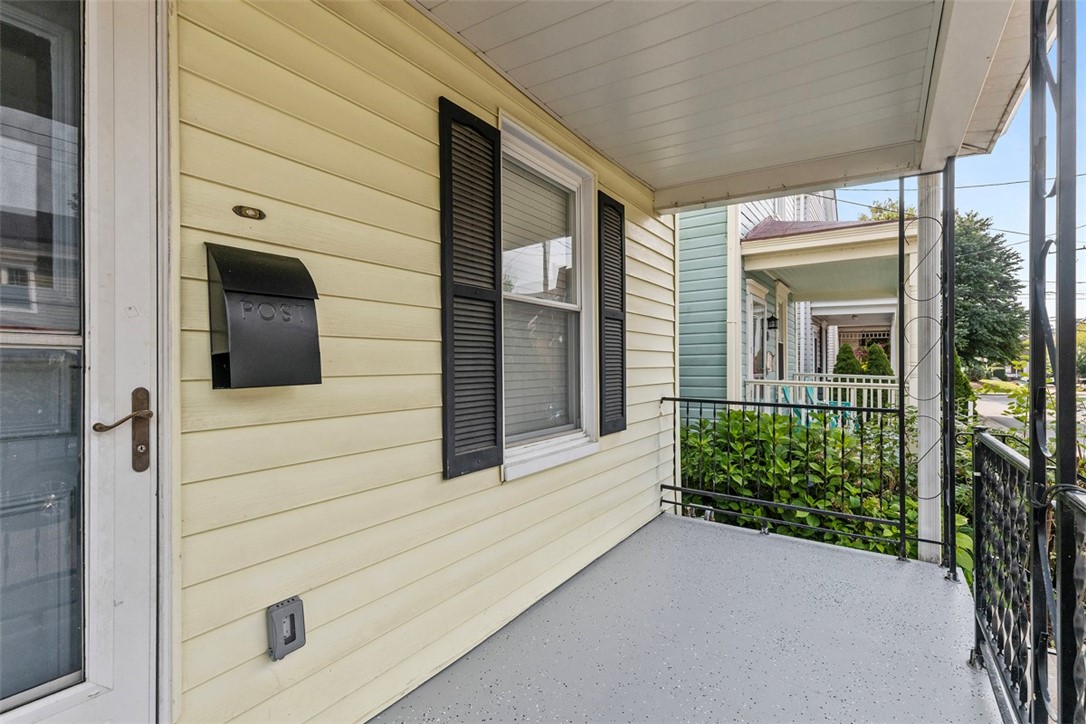 325 Elizabeth Street
