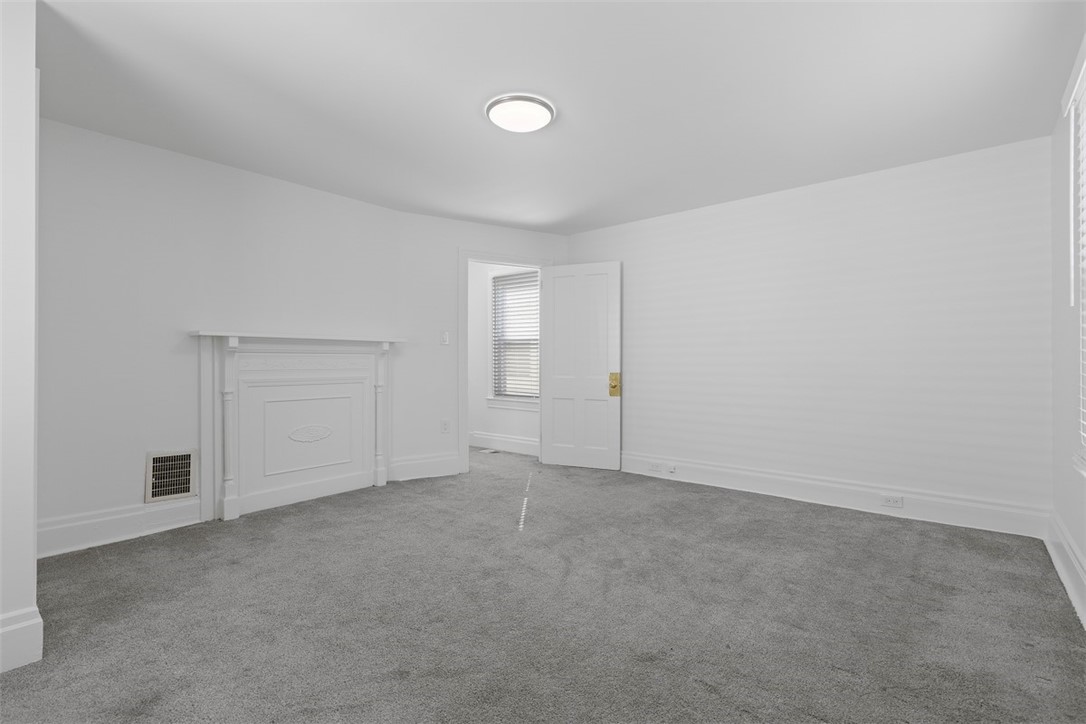 325 Elizabeth Street
