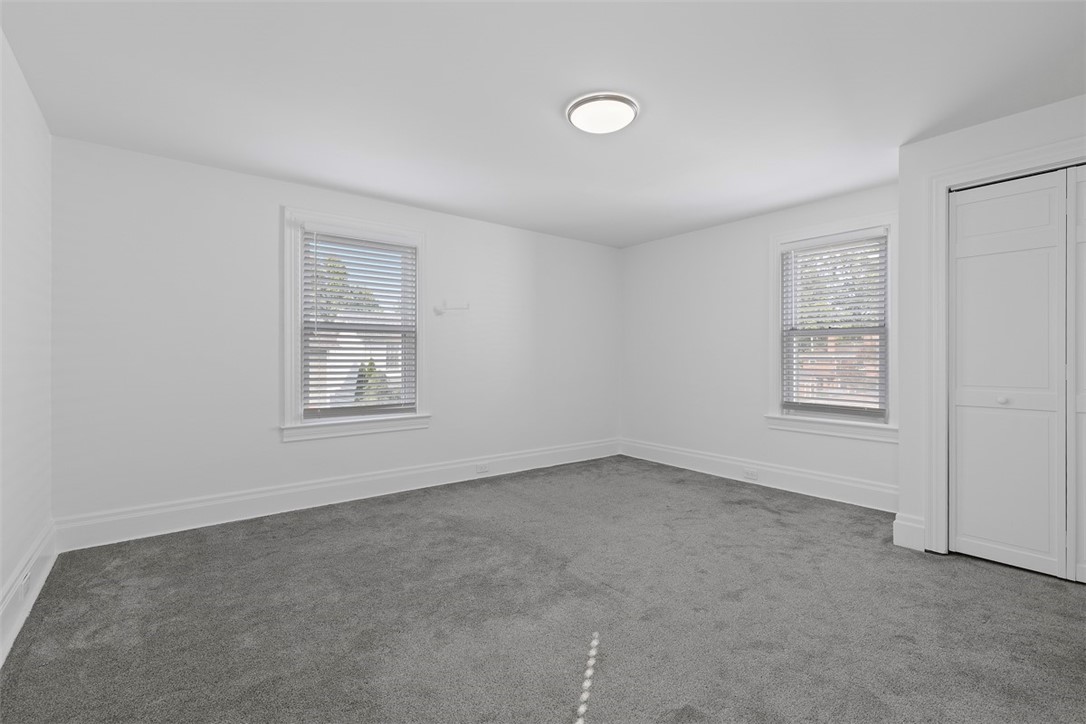 325 Elizabeth Street