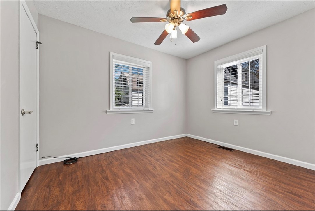 713 Nevin Ave BACK