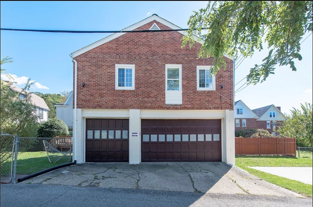 713 Nevin Ave BACK