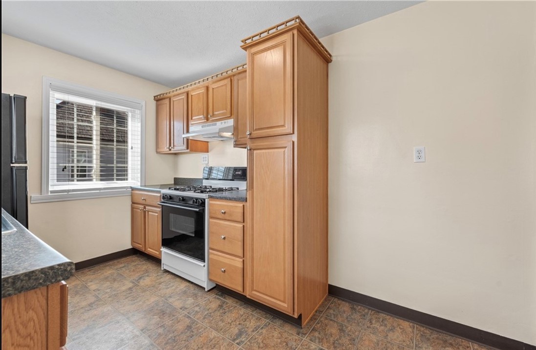 713 Nevin Ave BACK