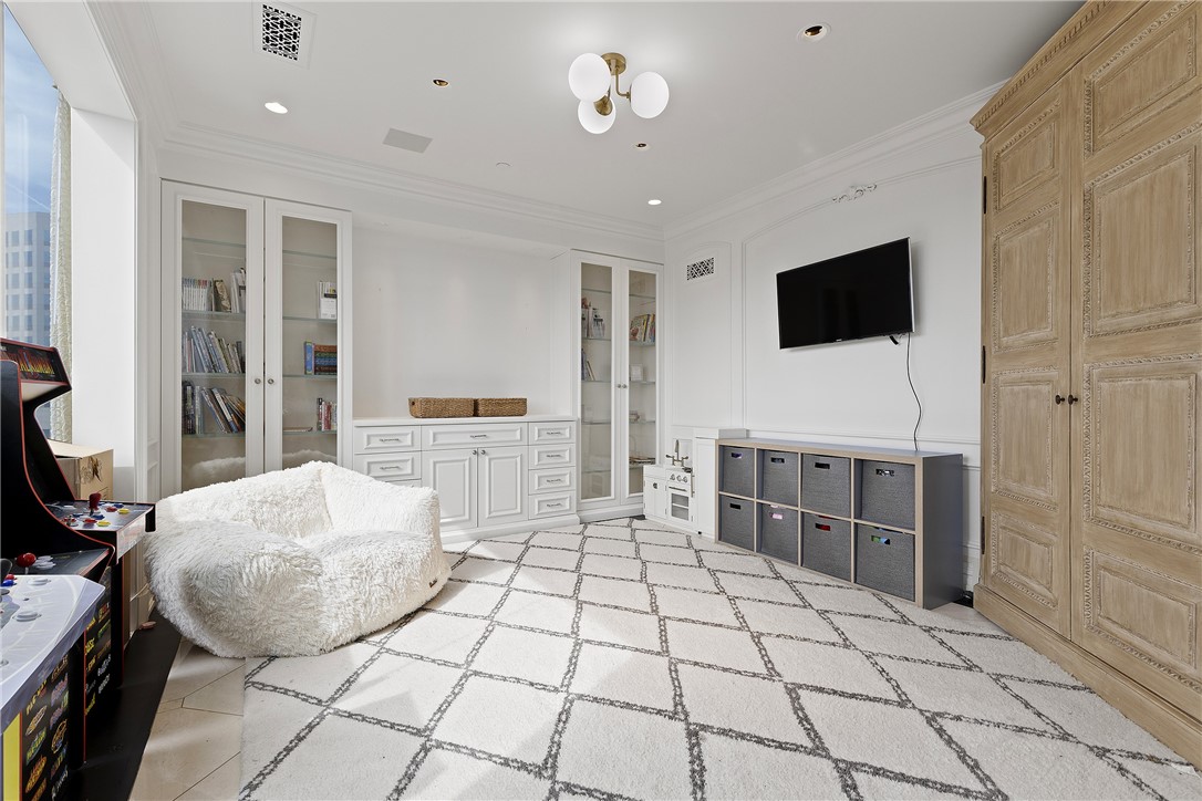 550 Market Street 22-23