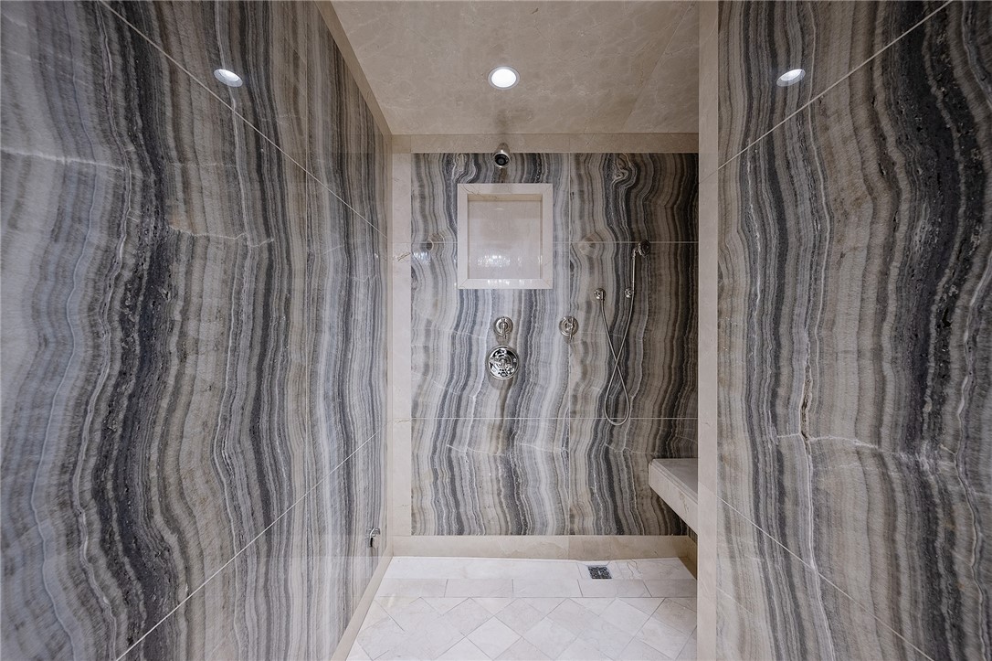 550 Market Street 22-23