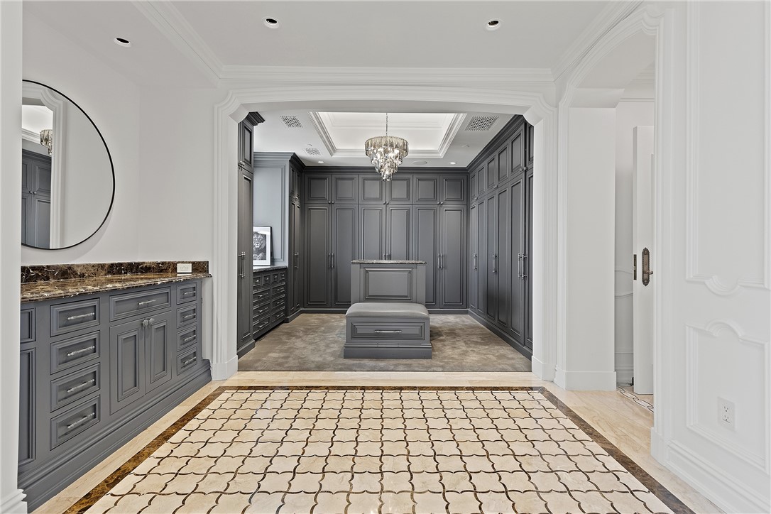 550 Market Street 22-23