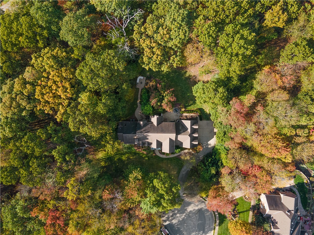 1607 Fieldstone Lane