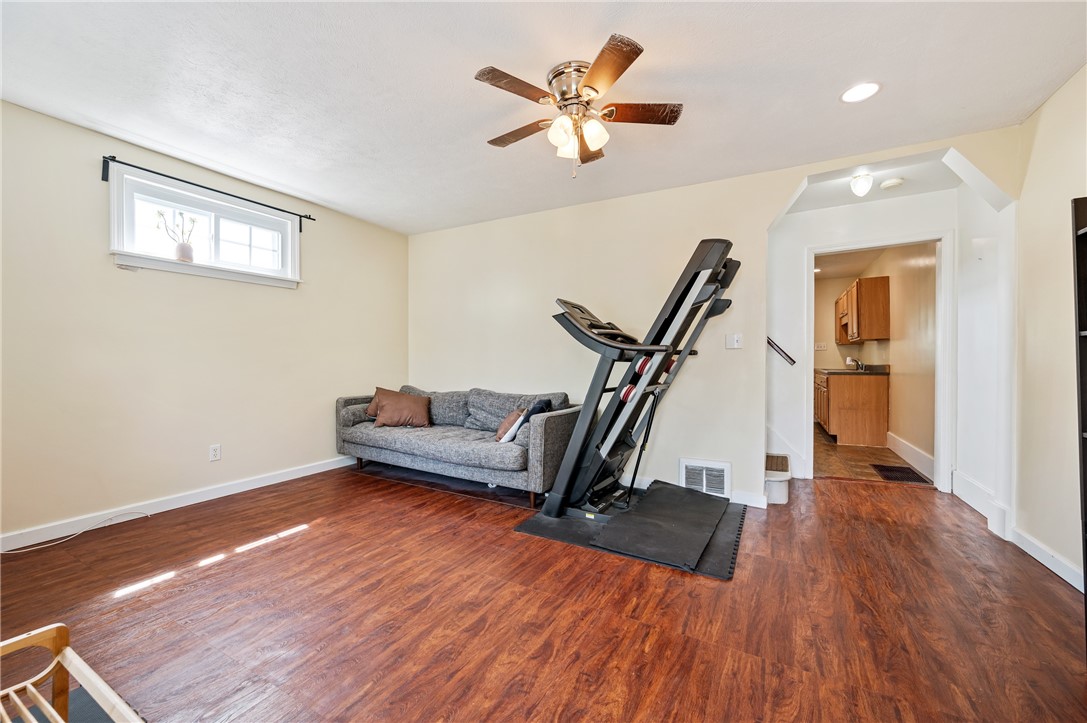 318-320 Sprott Way