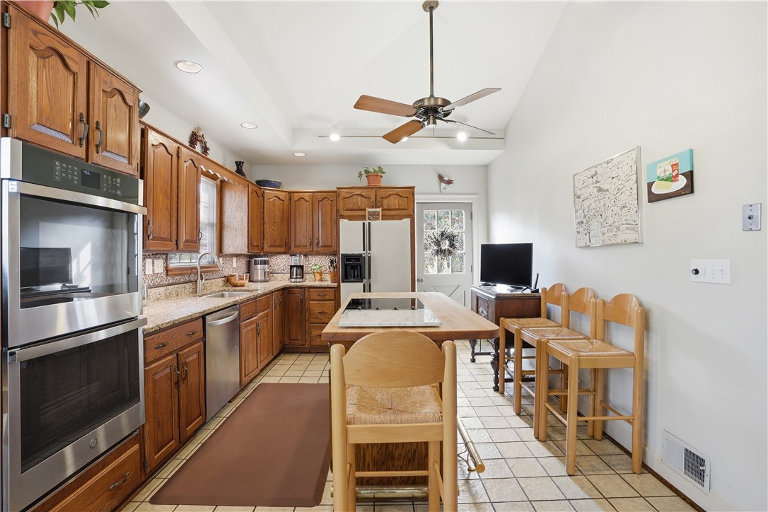 7225 Perrysville Ave