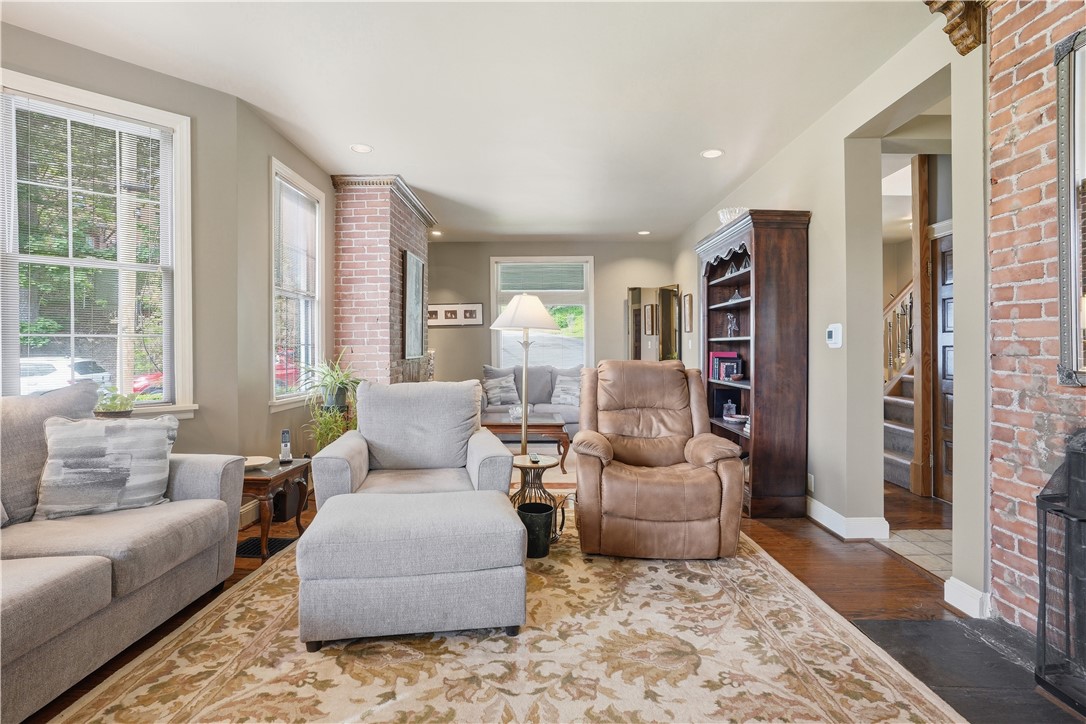 7225 Perrysville Ave