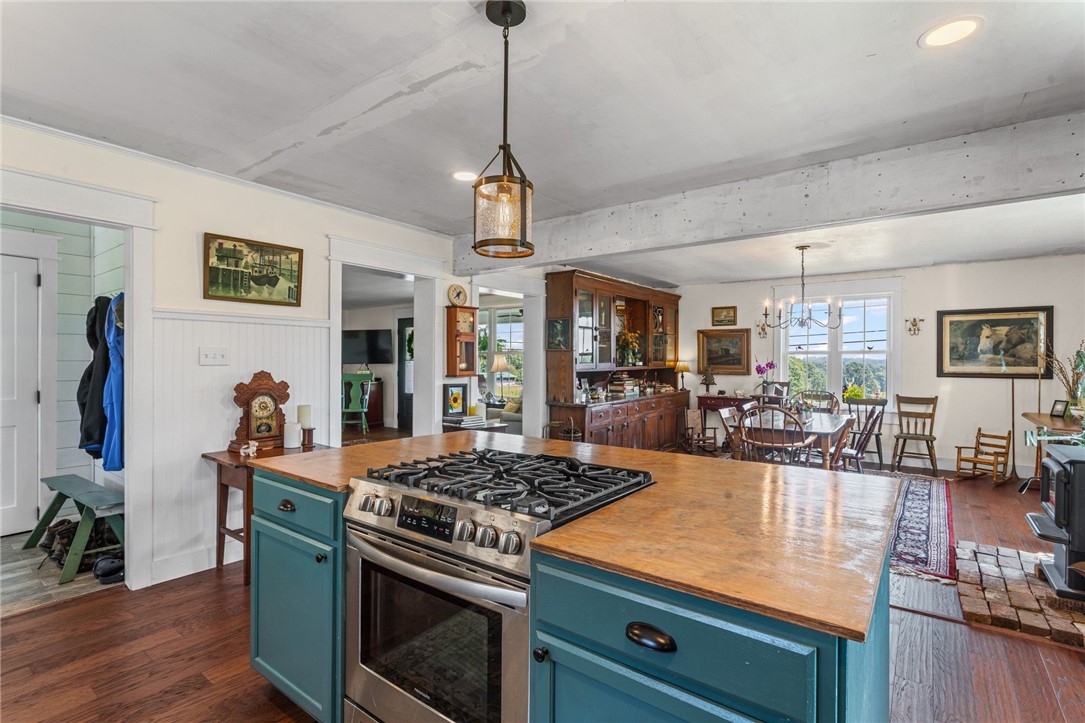 206 Lee Road