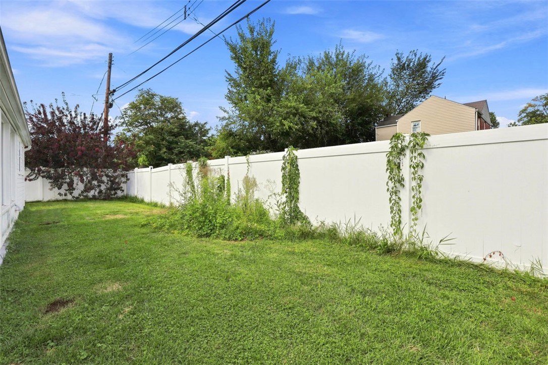 611 Charette Place