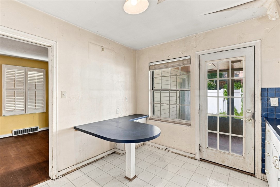 611 Charette Place