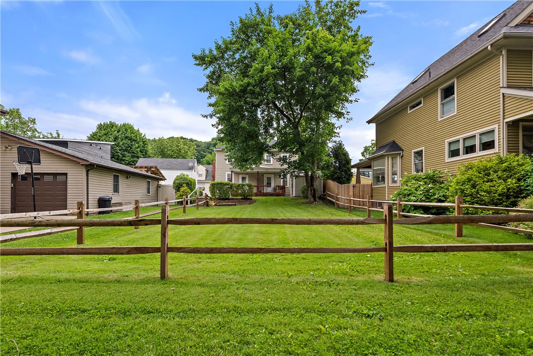 318 Sprott Way 318