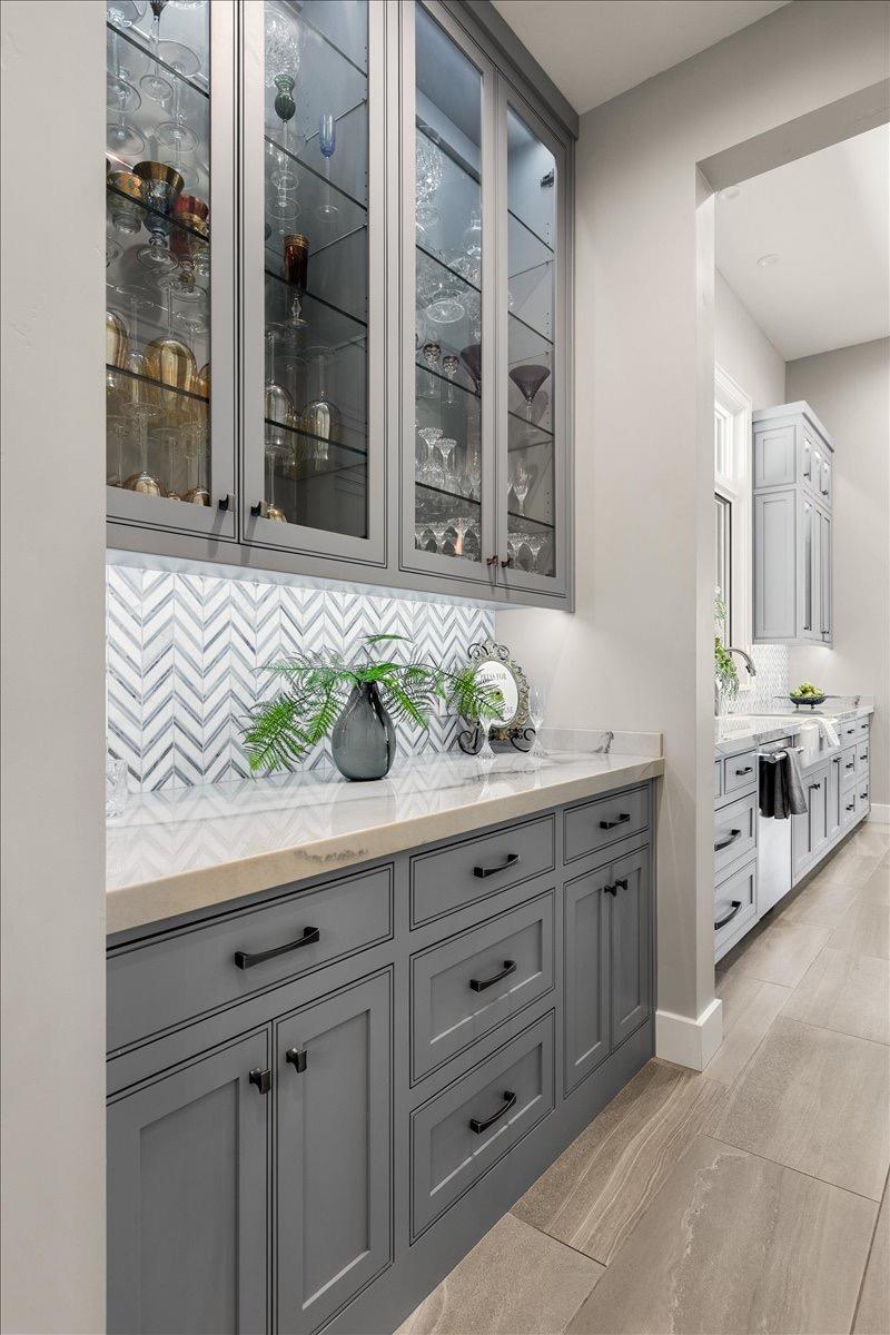 2073 Long View Drive