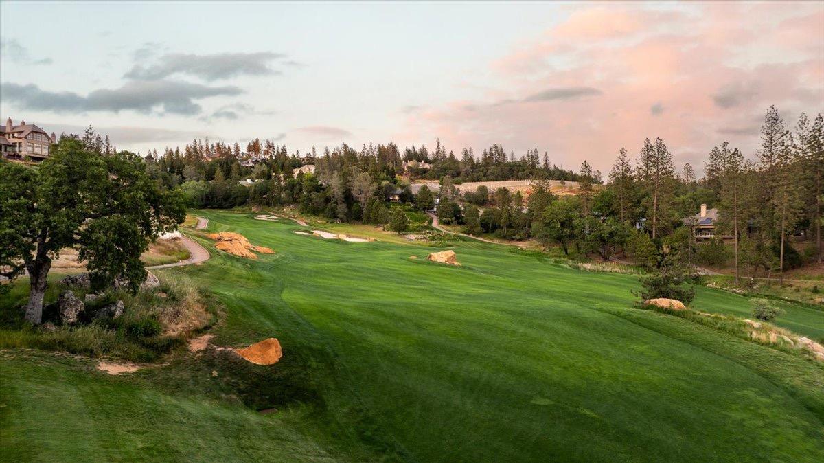 2073 Long View Drive