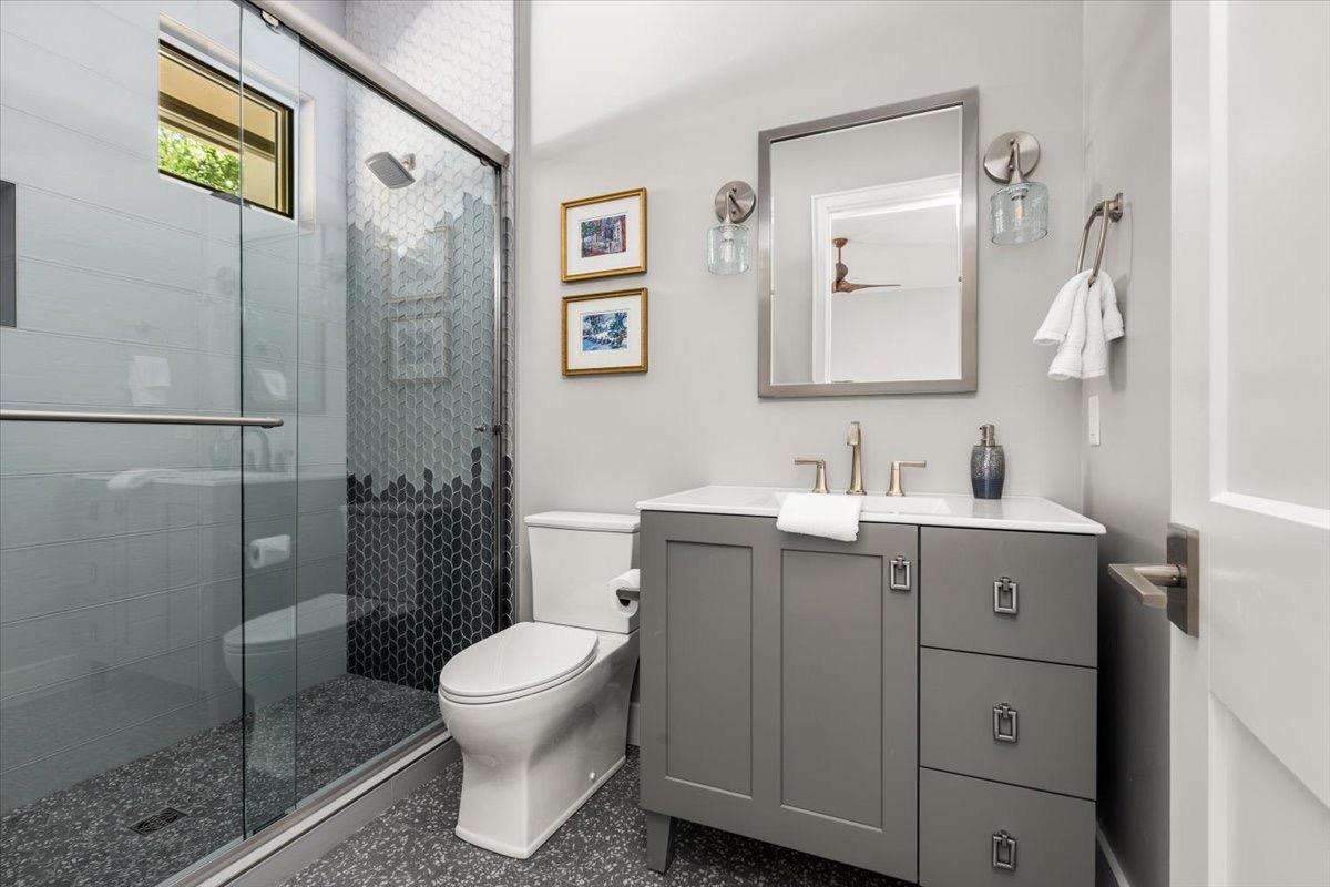 2073 Long View Drive