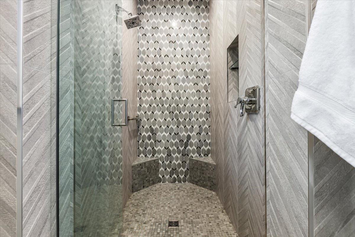 2073 Long View Drive