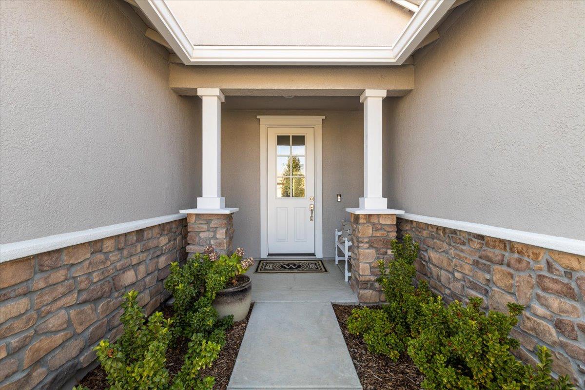 1112 Trout Creek Lane