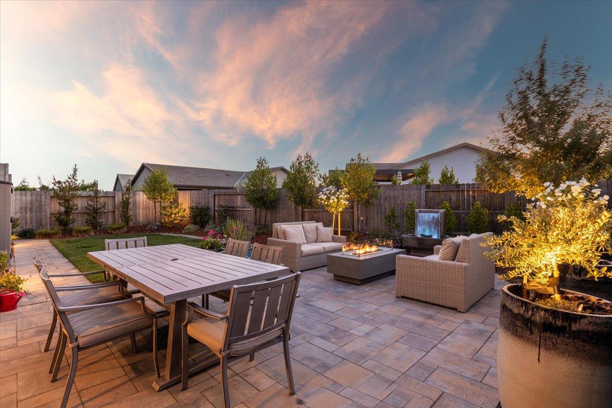 1112 Trout Creek Lane