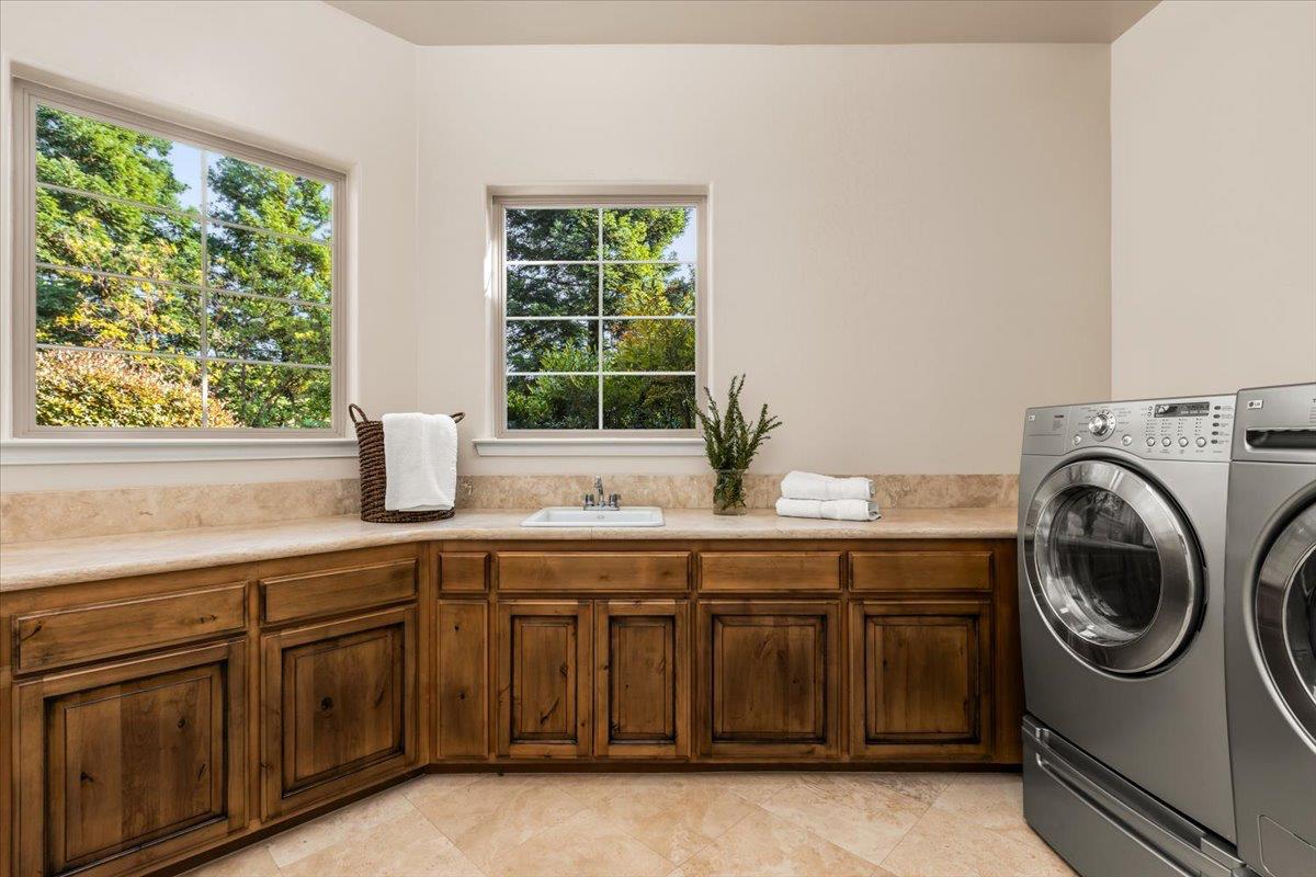 2720 Winding Creek Lane