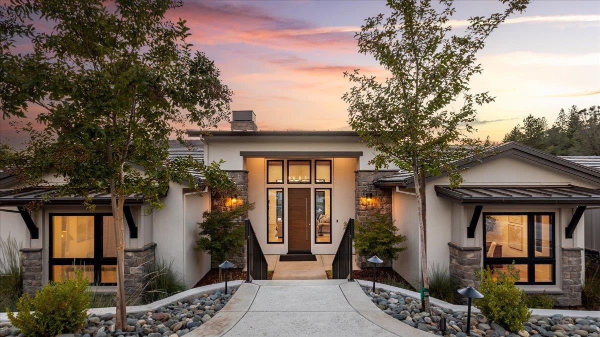 1000 Red Tail Court