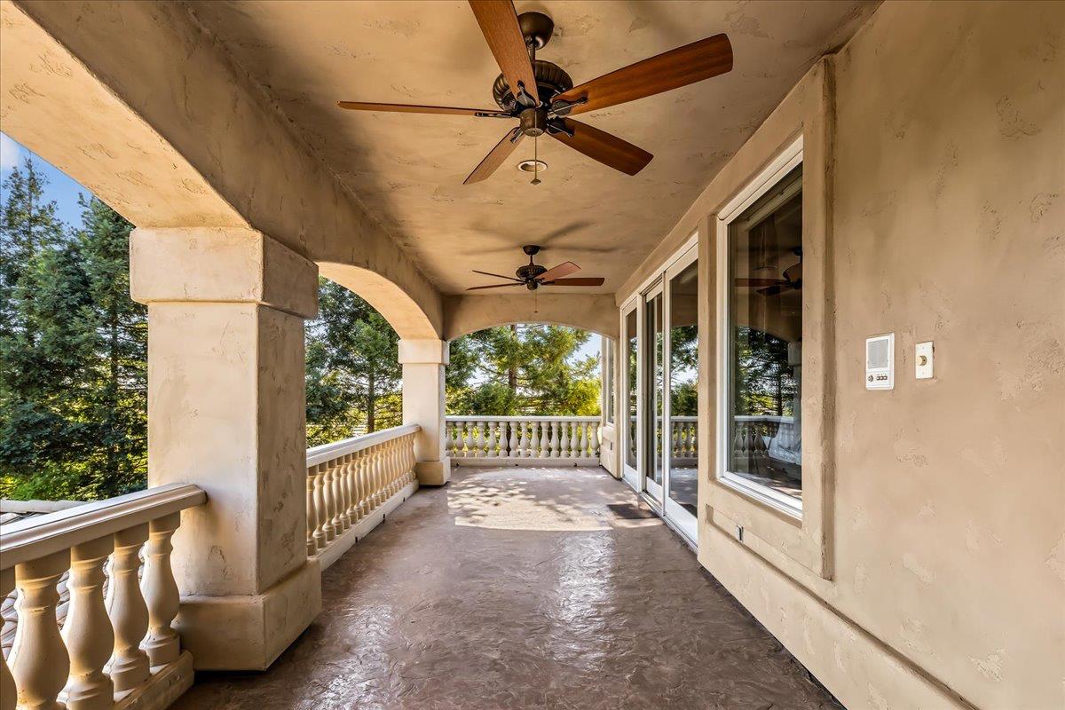 8920 Vista De Lago Court