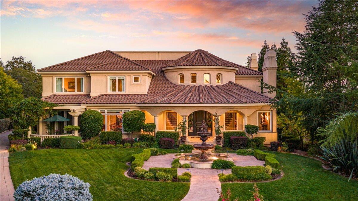 8920 Vista De Lago Court